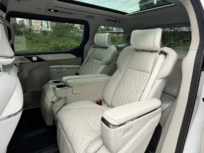 Volvo EM90