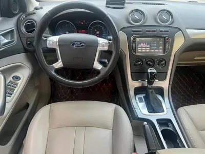 Ford Mondeo Zhisheng