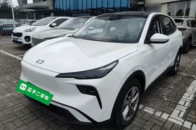 Bestune Yueyi 03