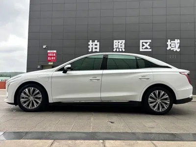 Hongqi Hongqi E-QM5