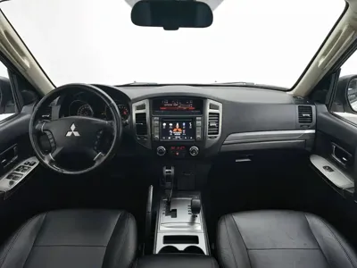 Mitsubishi Pajero (Import)