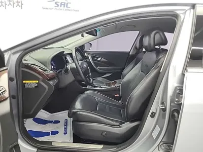 Hyundai Aslan