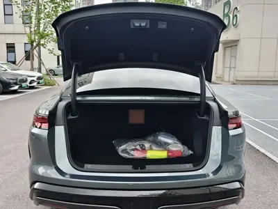 BYD 汉L