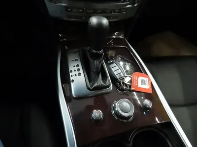 Infiniti Q70