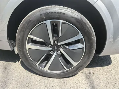 Li Auto L6