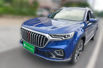 Hongqi HS5