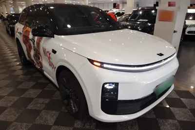 Li Auto L6