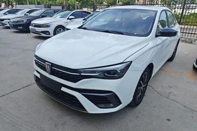 Roewe i5