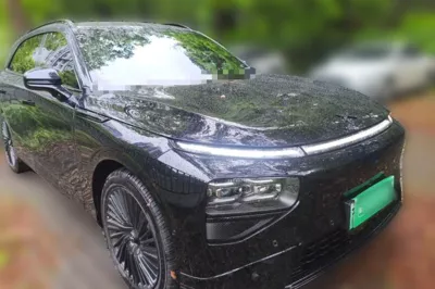 Xpeng G9