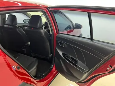 Toyota Yaris L