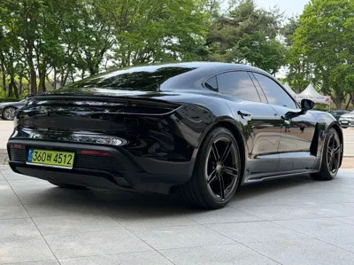 Porsche Taycan