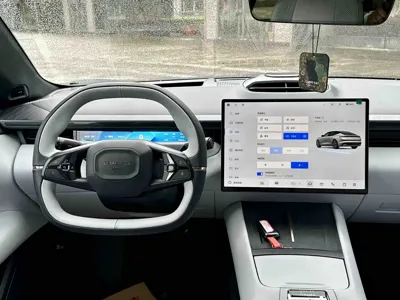 Lynk & Co Z10