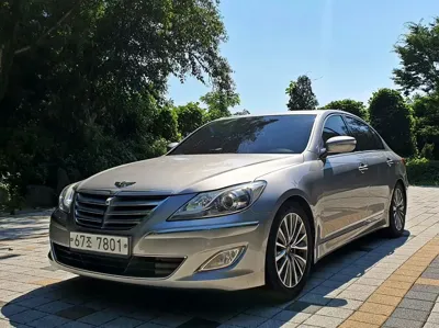 Hyundai Genesis