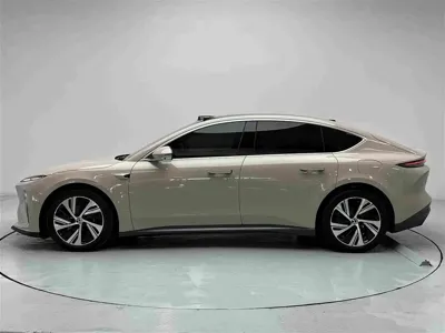 Nio ET5