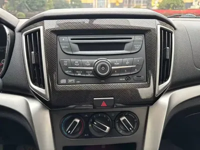 Venucia T70