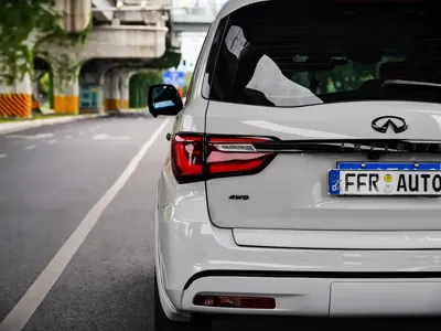 Infiniti QX80