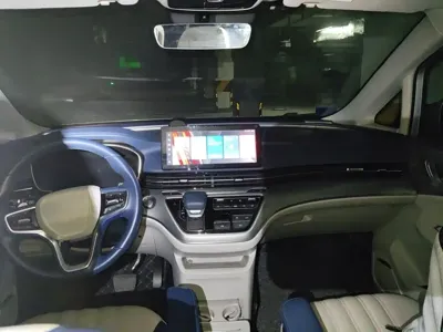 Roewe iMAX8