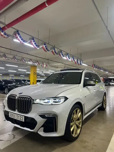 BMW X7