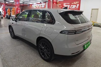 Leapmotor C10