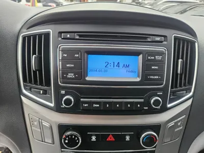 Hyundai Starex