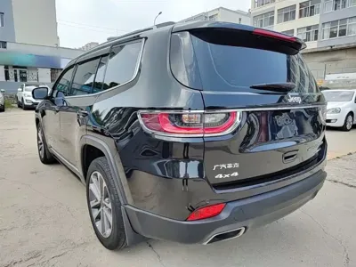 Jeep Grand Commander
