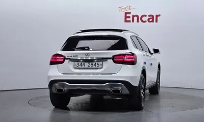 Mercedes-Benz GLA-Class