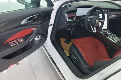 Hongqi H6