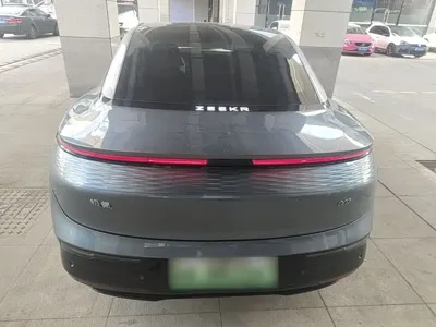 Zeekr 007