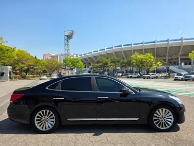 Hyundai Equus
