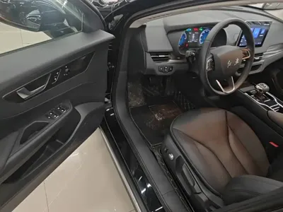 Hongqi Hongqi E-QM5