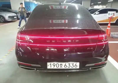 Genesis G90