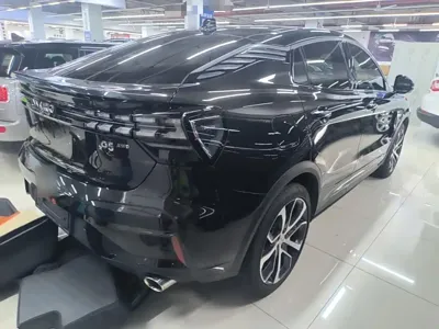 Lynk & Co 05