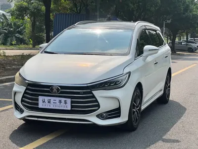 BYD MAX