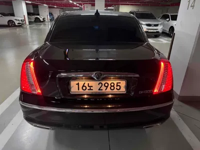 Kia Opirus