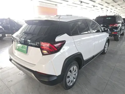 Toyota Yaris L