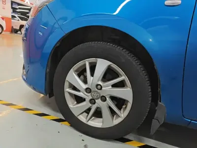 Toyota Yaris L