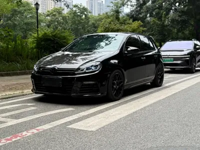 Volkswagen Golf GTI