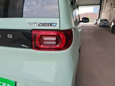 Wuling MINIEV