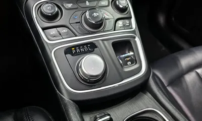 Chrysler 200