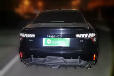 Lynk & Co 03