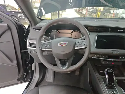 Cadillac XT4