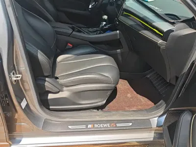 Roewe i5