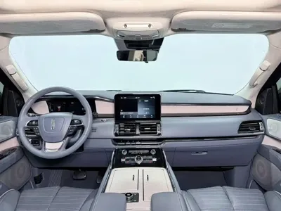 Lincoln Navigator
