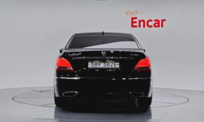 Hyundai Equus
