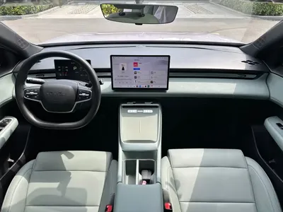 Roewe 荣威D6