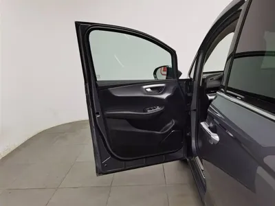 Roewe iMAX8