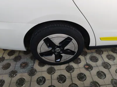 Dongfeng Aeolus E70
