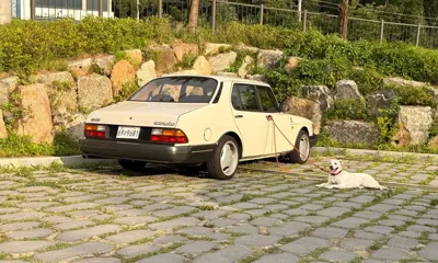 Saab 900