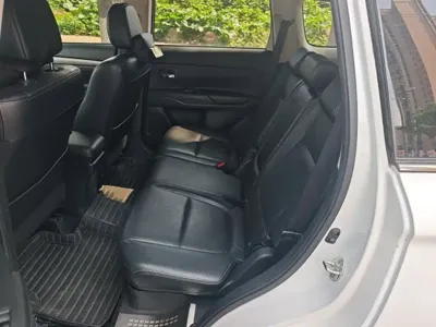 Mitsubishi Outlander (Import)
