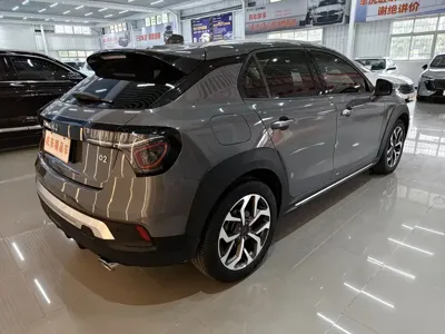 Lynk & Co 02